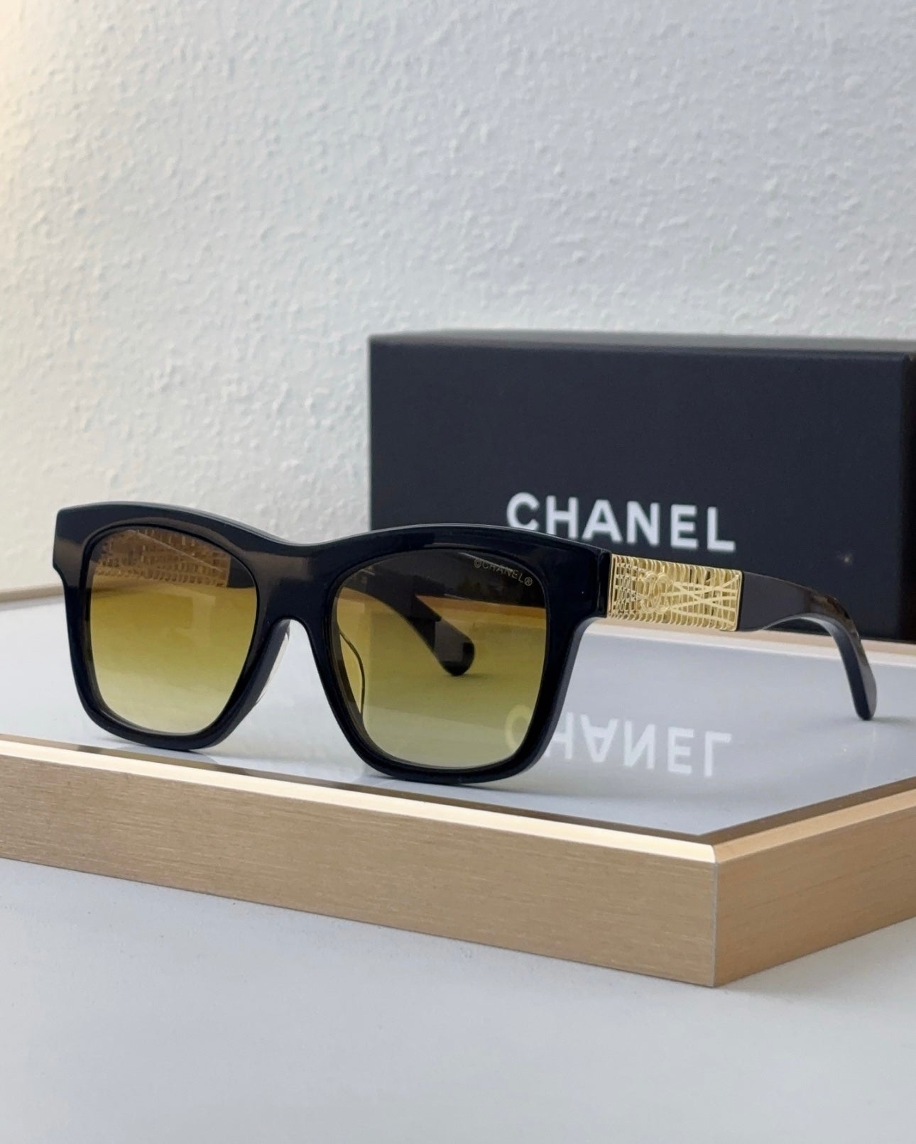 CHANEL Sunglasses