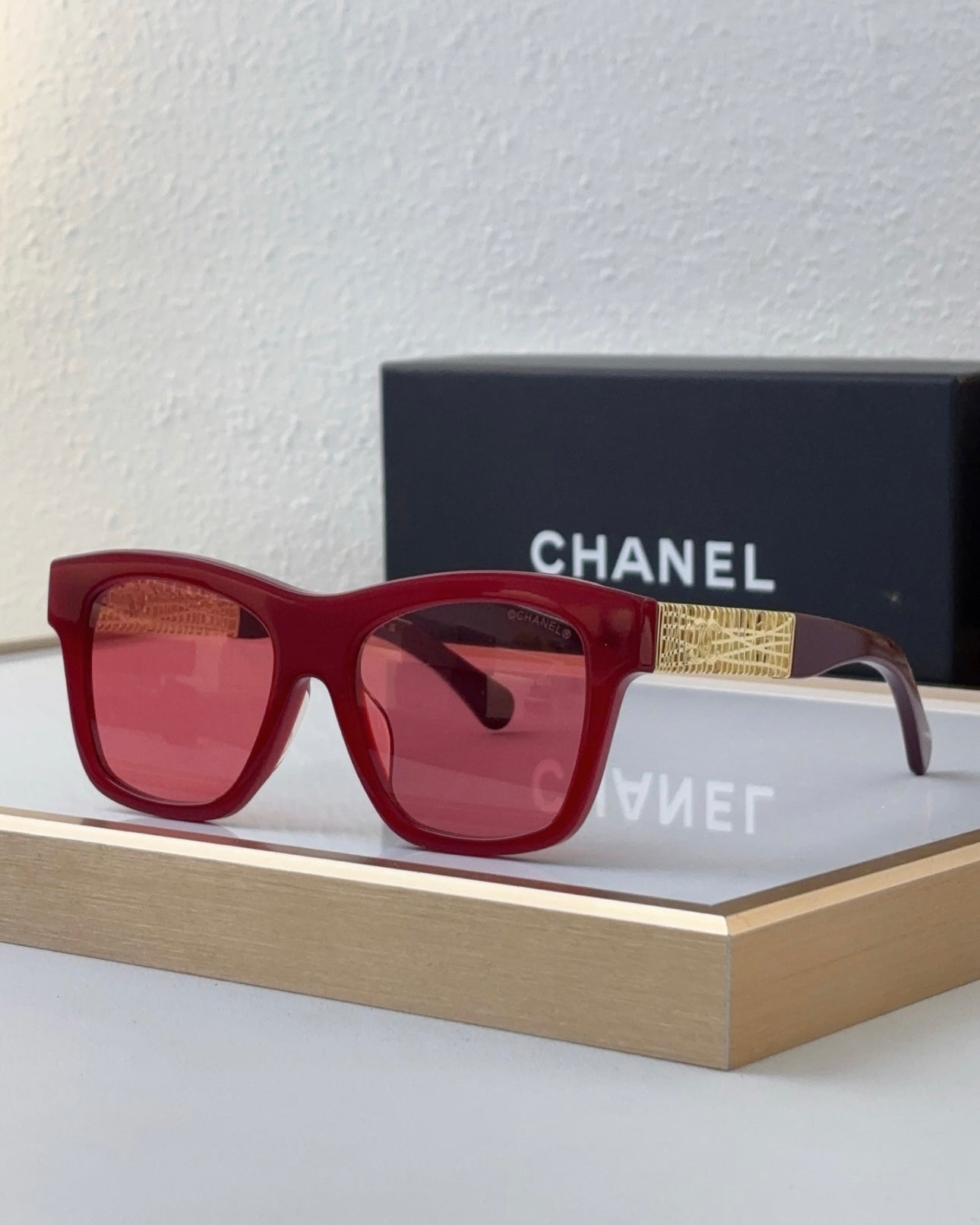CHANEL Sunglasses