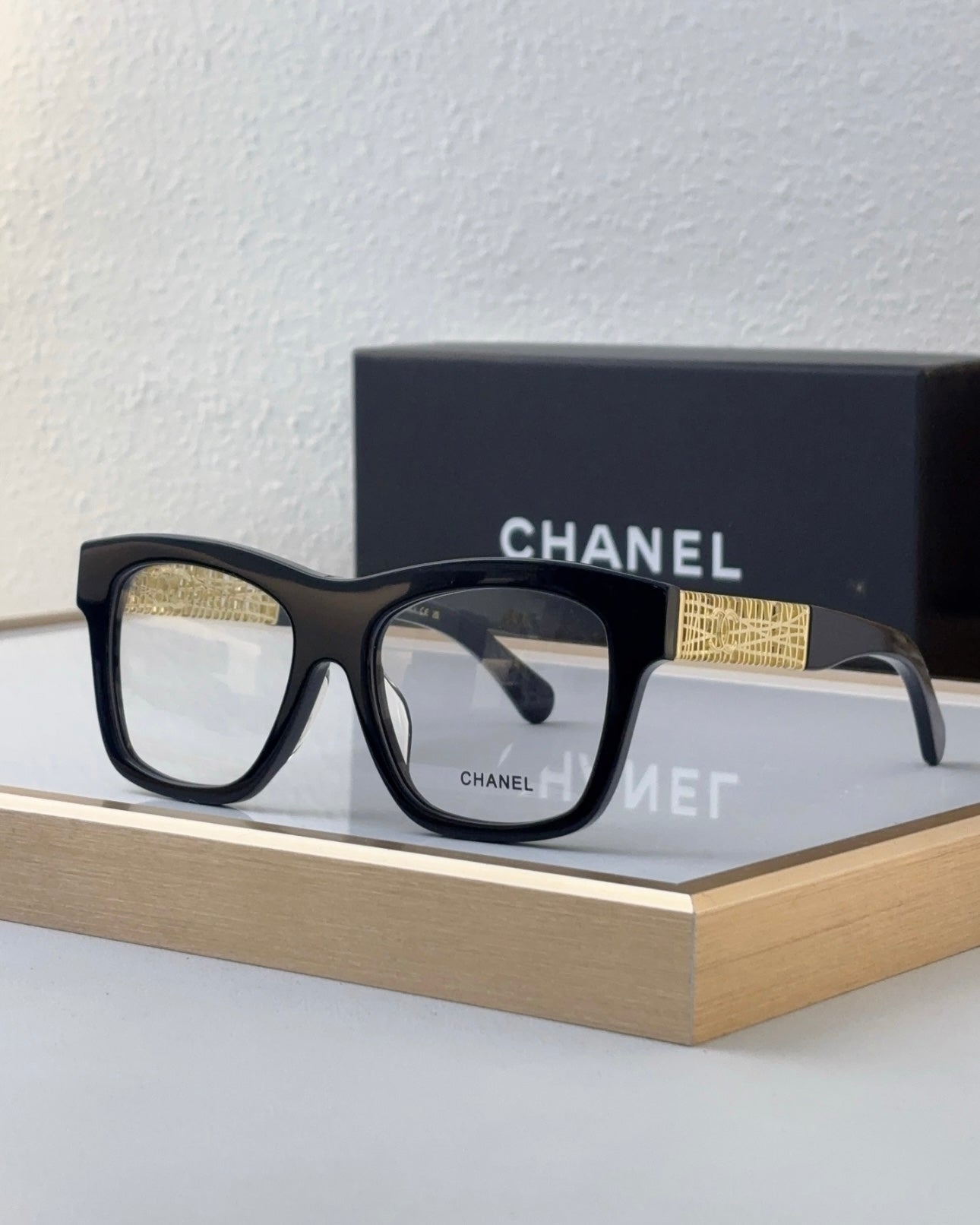 CHANEL Sunglasses