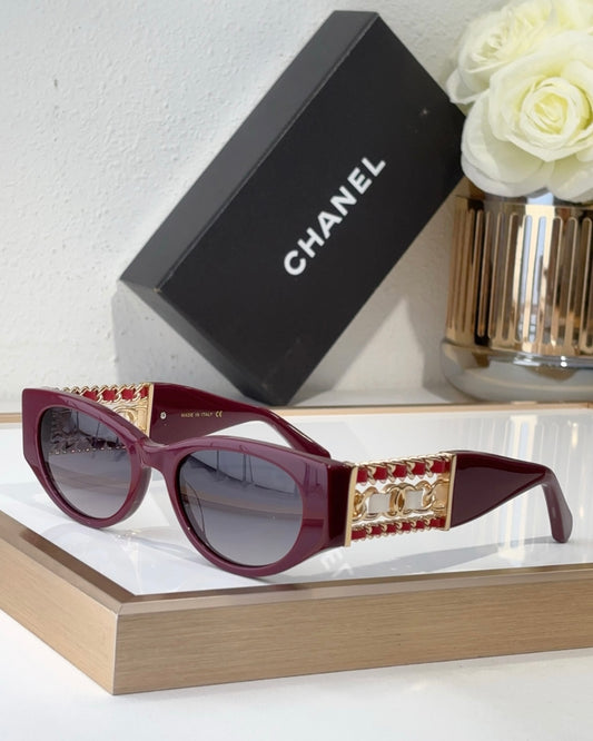 CHANEL Sunglasses